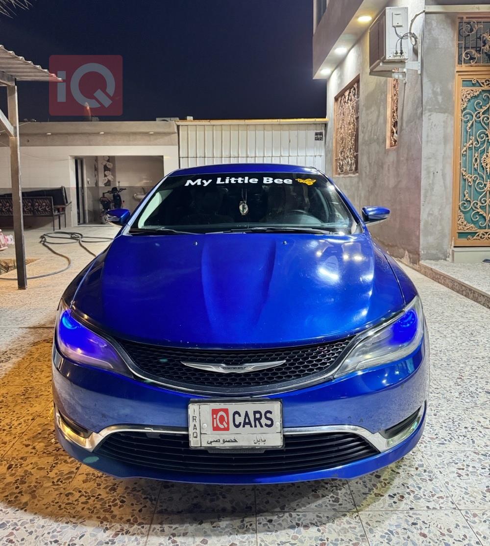 كرايسلر 200